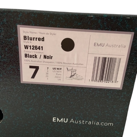 EMU Australia Blurred
Black / Australian sheepskin / Women's Boots / New in Box. - Picture 10 of 16